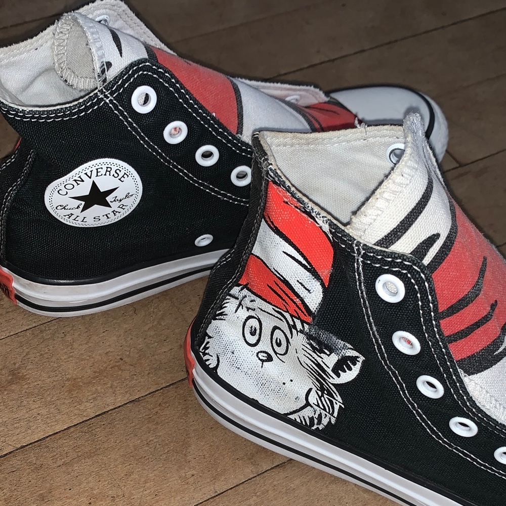 Converse All Star Dr Seuss Cat in the Hat chucks Size 3